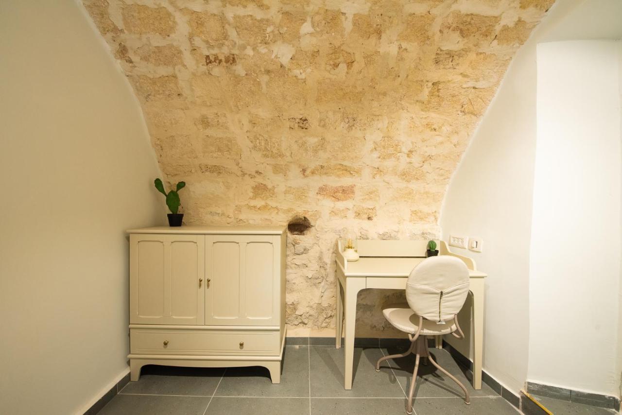 Port - Vintage 1 Bdrm Garden Next To Rambam * Haifa